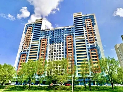 Квартира. Київ, Богатирська вул.
