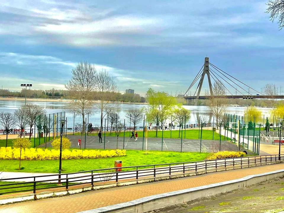 Квартира. Киев, проспект Владимира Иасюка