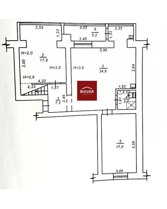 Autonomous! Stalin-era building with elevator - 208 m², Freedom Square / m.