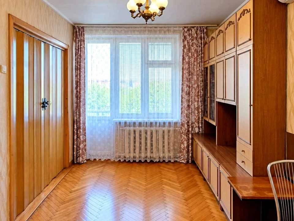 Квартира. Киев, улица Милютенка