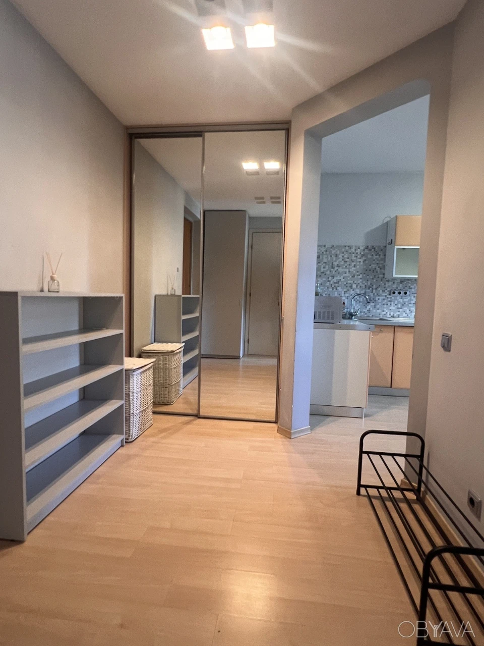 Продаётся 1-комнатная квартира, евроремонт, улица Семьи Праховых