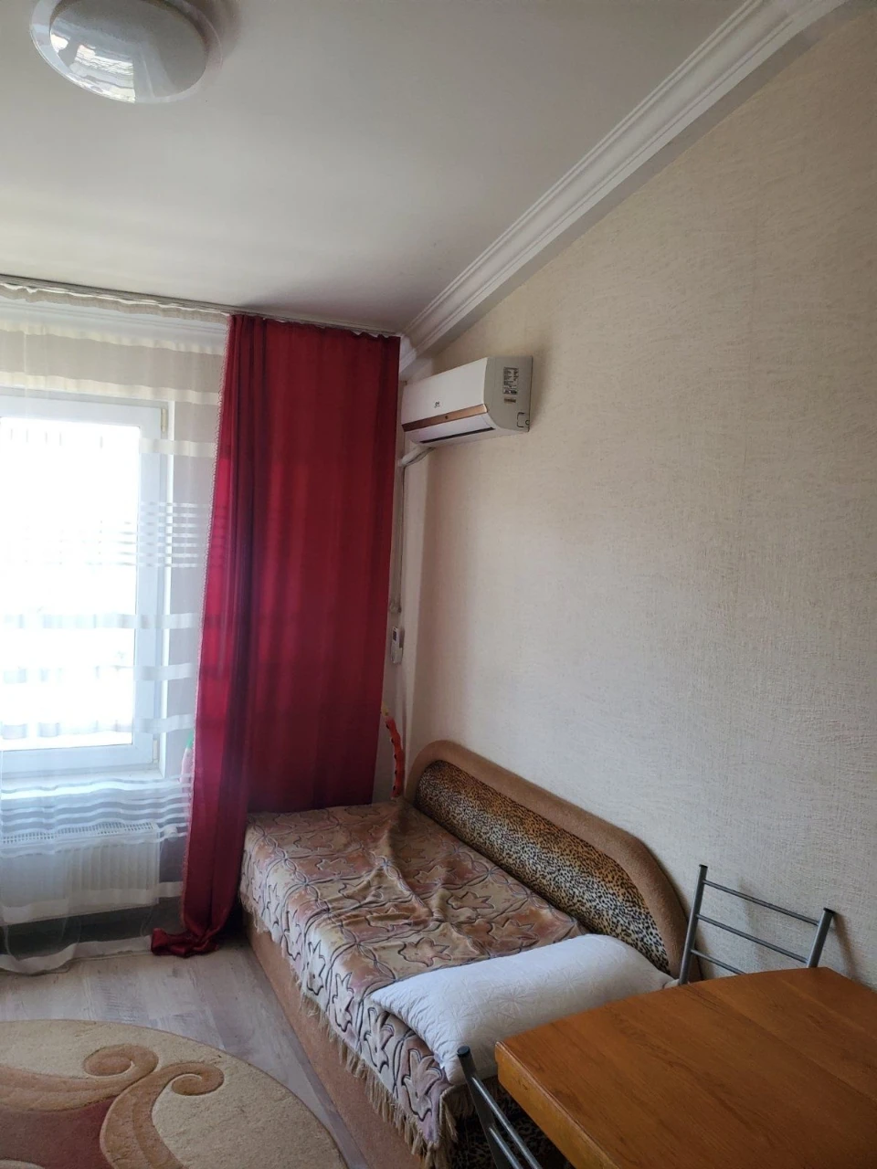 Продам евродвушку с ремонтом и мебелью  Червоный  Хутор