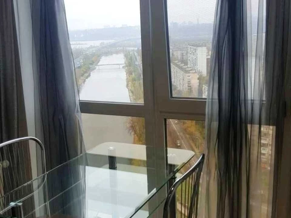 Квартира. Київ, Соборності просп.