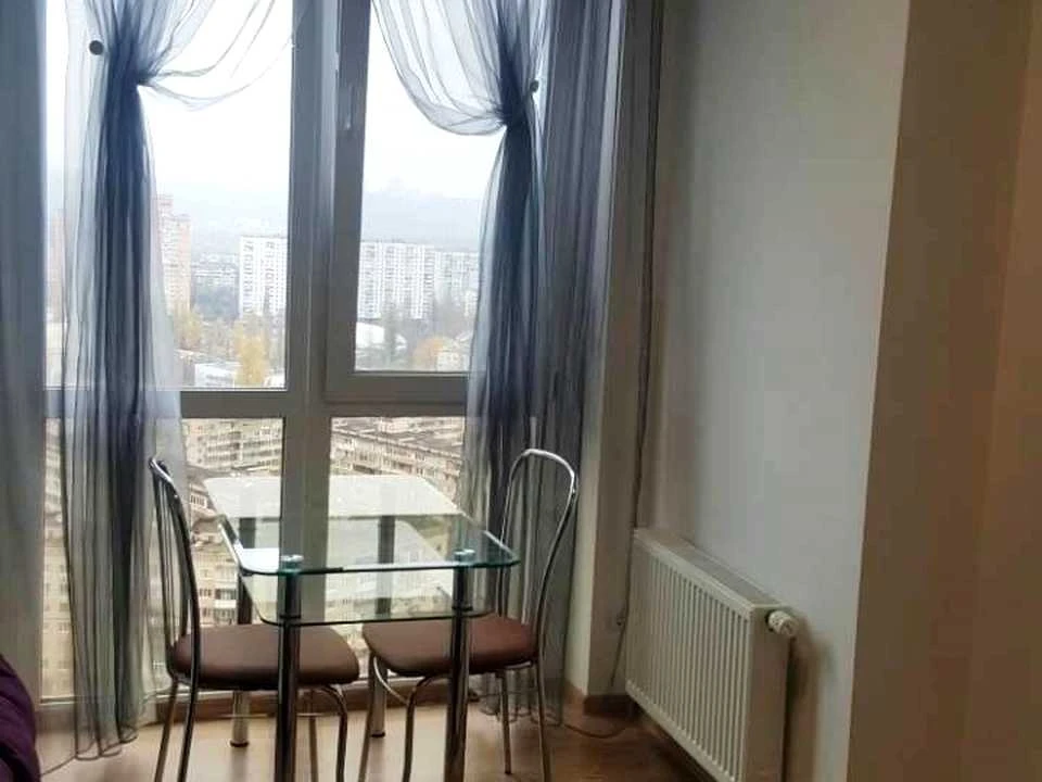 Квартира. Київ, Соборності просп.