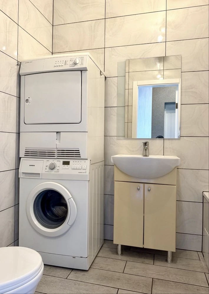 Продам 1- кімнатну квартиру в новобудові район Щасливого по