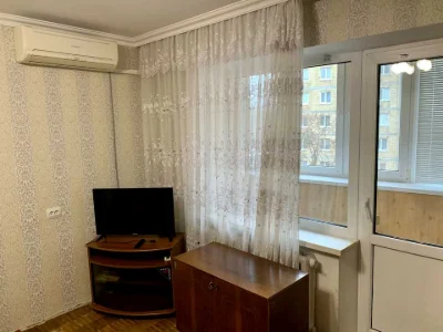 Квартира. Київ, Новоукраїнська вул.