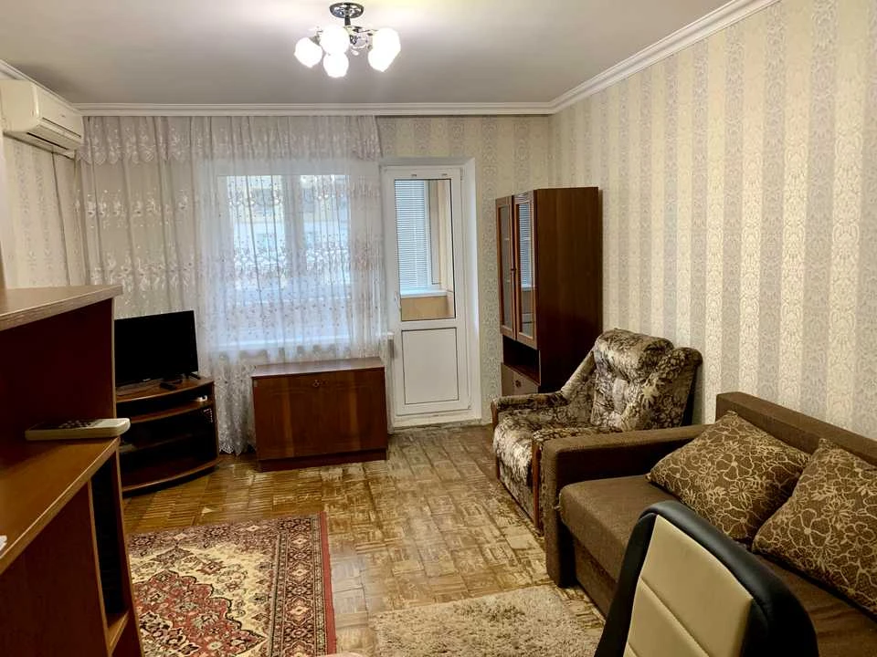 Квартира. Київ, Новоукраїнська вул.