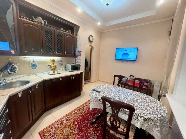 Apartment. Zubrivska St., Lviv