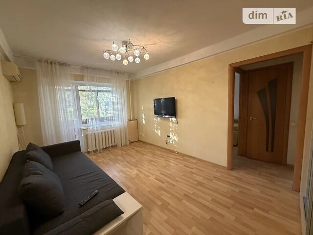 Продаж 2к квартири 38.4 кв. м на вул. Васильківська 53 корпу