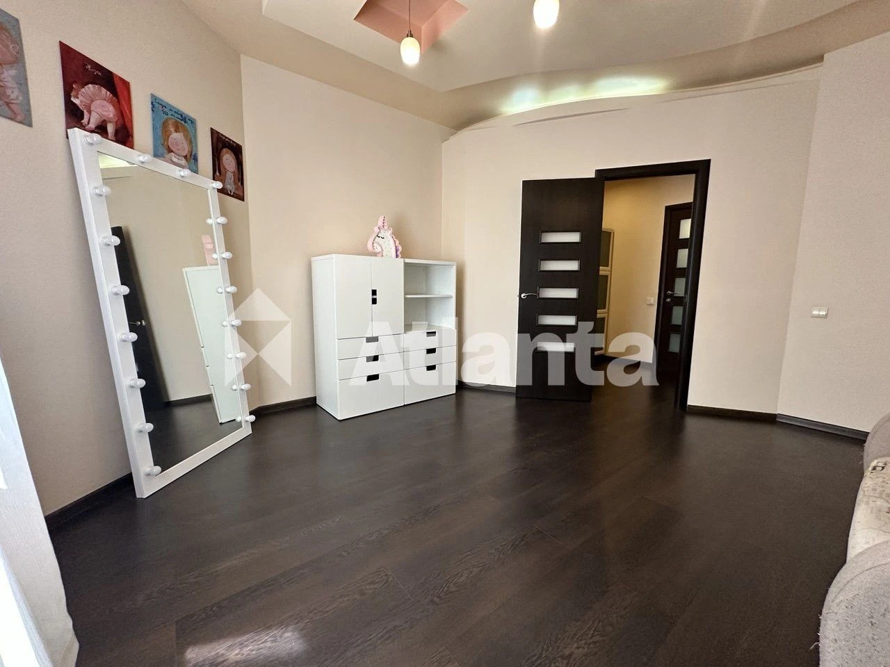FOR SALE! Spacious 3-room apartment in a prestigious residential complex, no commission