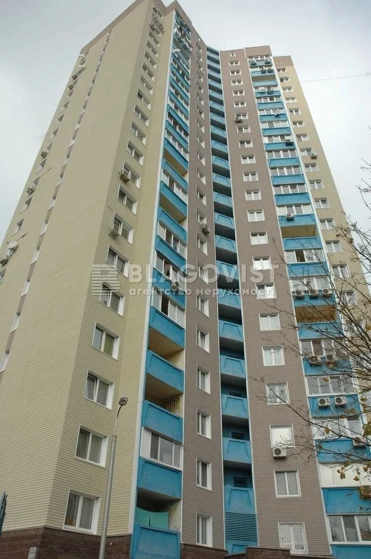 Sale of 2-room apartment on European Union Avenue (Truth Avenue)