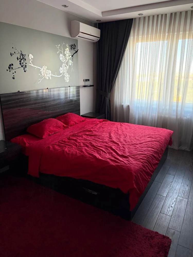 Great Apartment! Holosiiv District