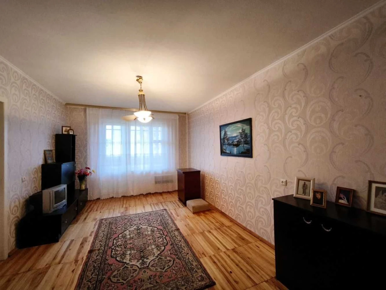 Продажа квартиры рядом с метро Житомирская