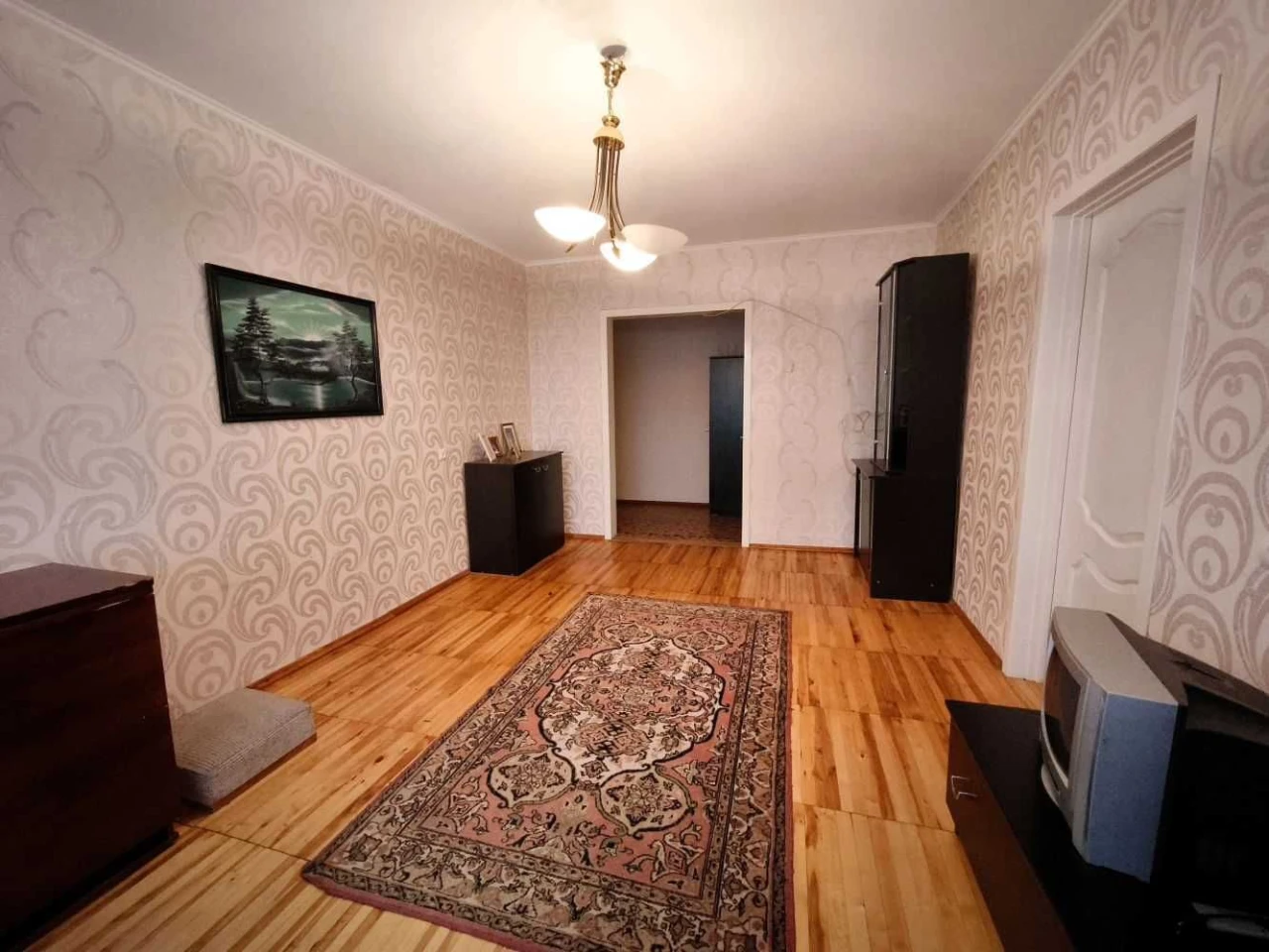 Продажа квартиры рядом с метро Житомирская