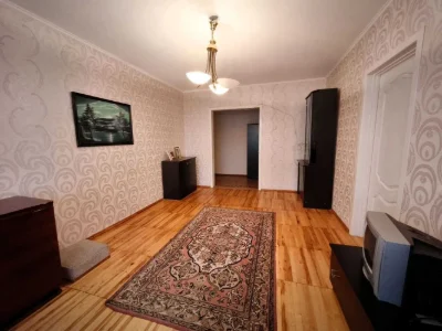 Продажа квартиры рядом с метро Житомирская