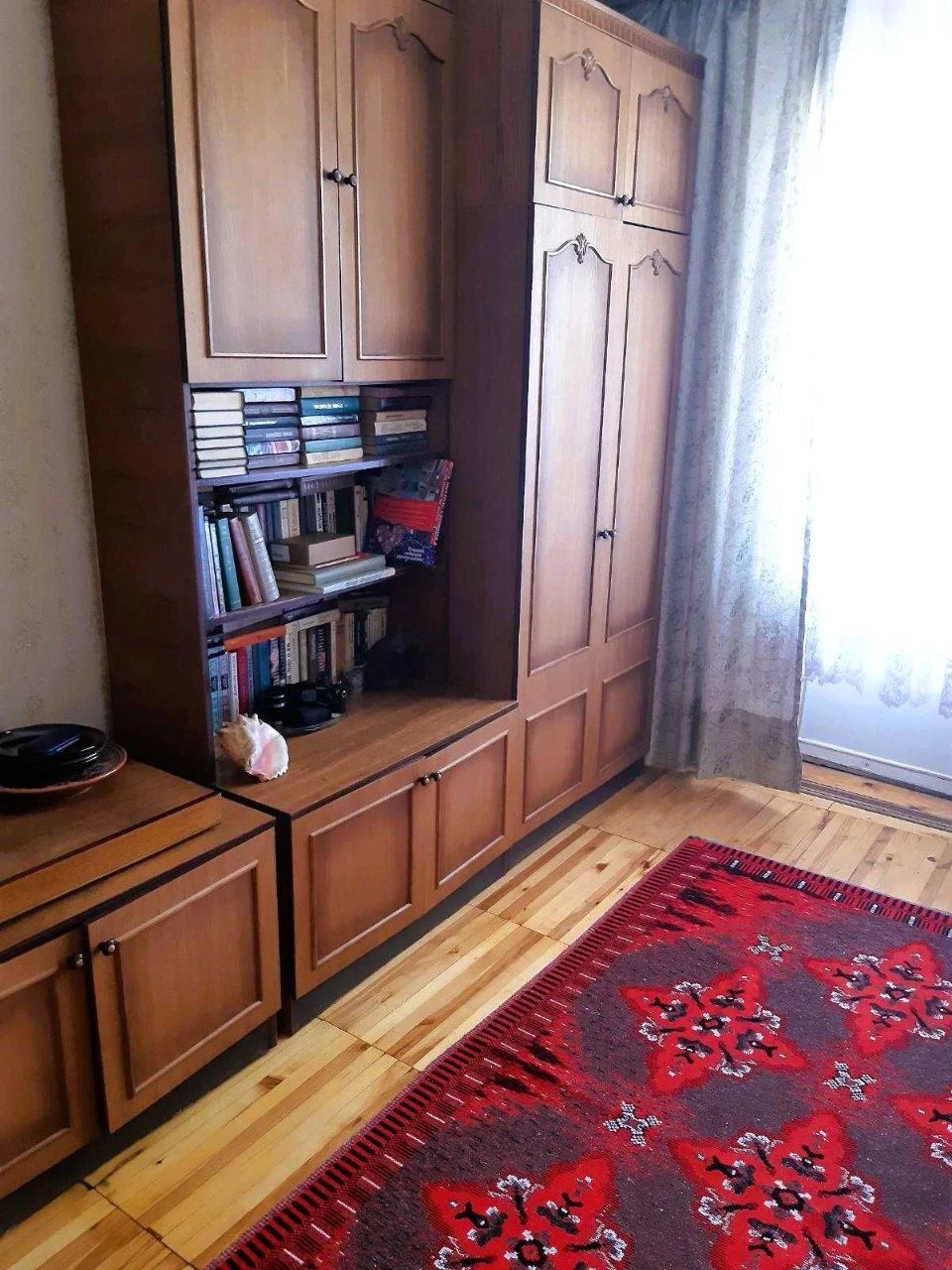 Продажа квартиры рядом с метро Житомирская