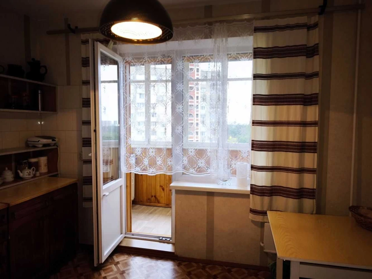 Продажа квартиры рядом с метро Житомирская