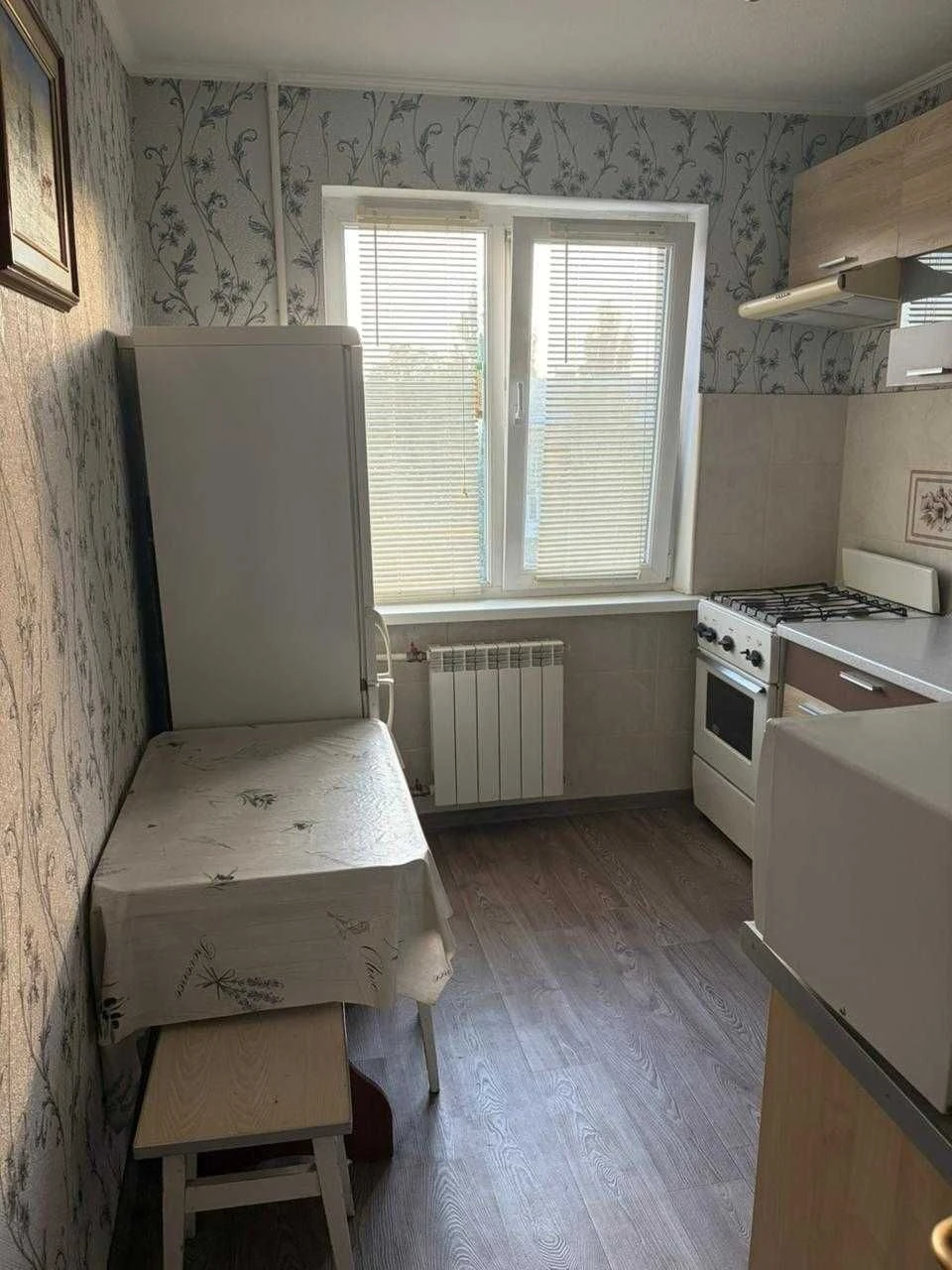 Продаж 2 кім.квартира ремонт,меблі,техніка,4 хв.до метро Пол