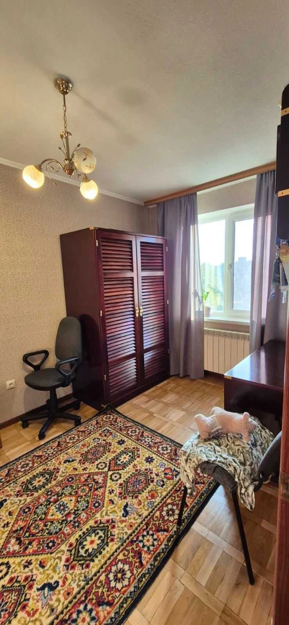 Продаж 2 кім.квартира ремонт,меблі,техніка,4 хв.до метро Пол