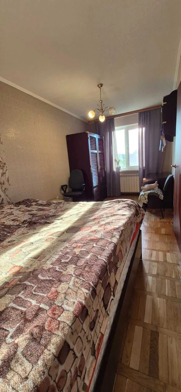 Продаж 2 кім.квартира ремонт,меблі,техніка,4 хв.до метро Пол