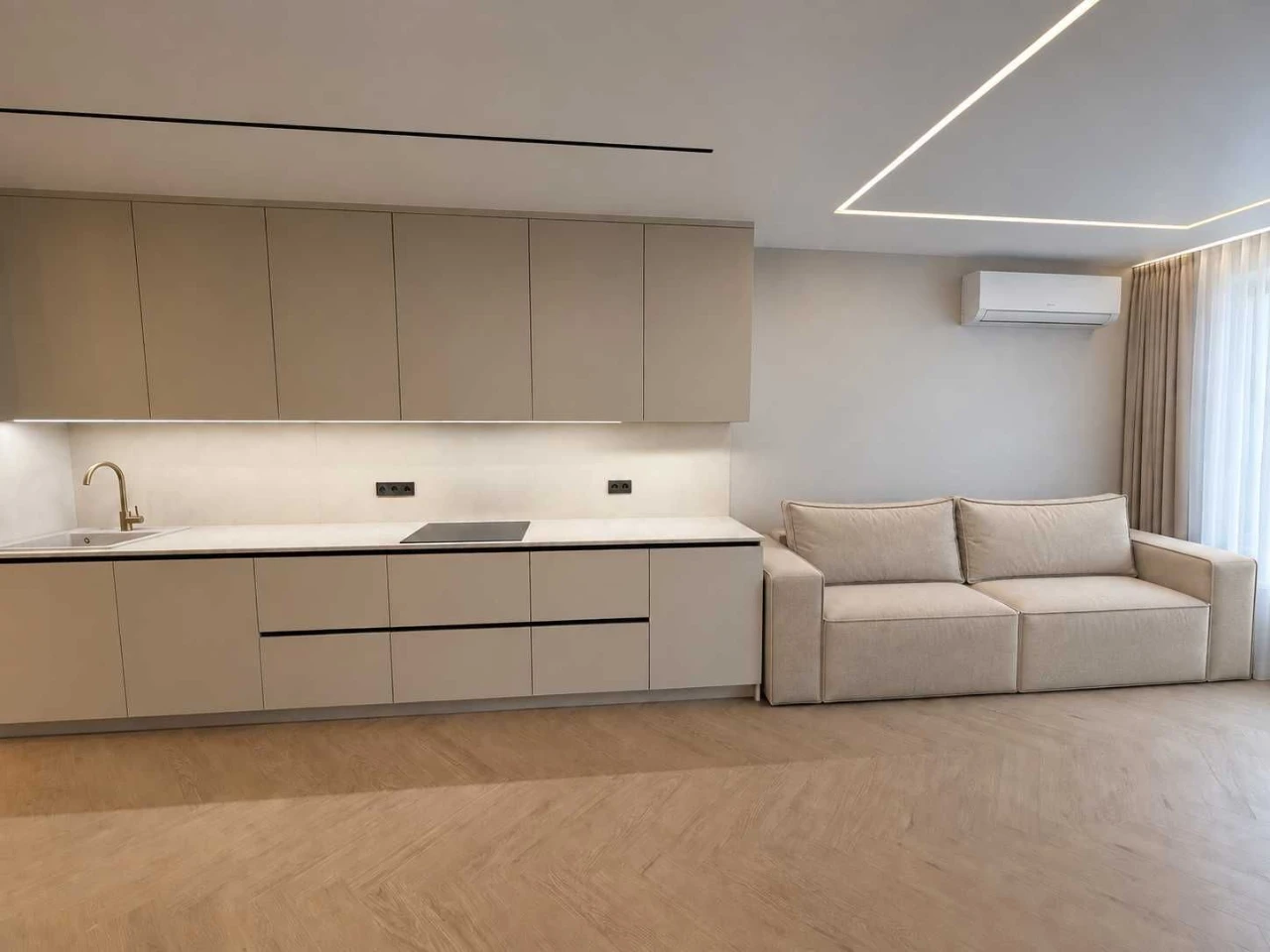 ВЛАСНИК. Продаж 3-кімнатної квартири 77 м² | ЖК Варшавський