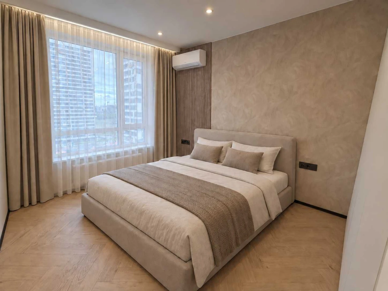ВЛАСНИК. Продаж 3-кімнатної квартири 77 м² | ЖК Варшавський