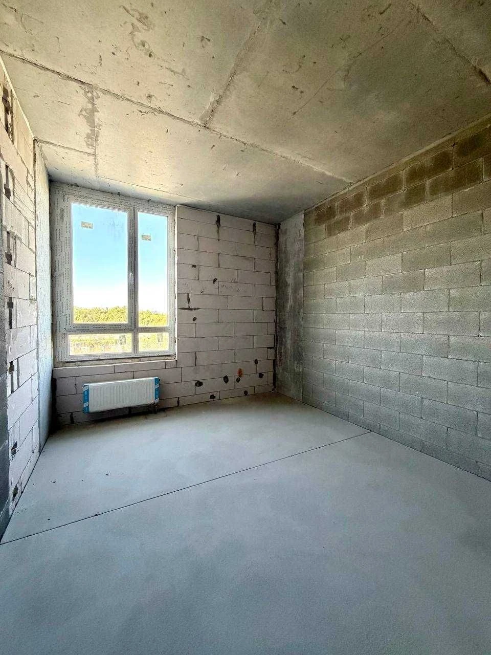 Продаж 1к квартири 39,8 м² з продуманим плануванням у Файна