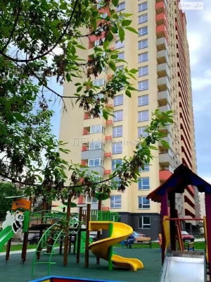 Видова квартира з авторським ремонтом, 5 хв метро