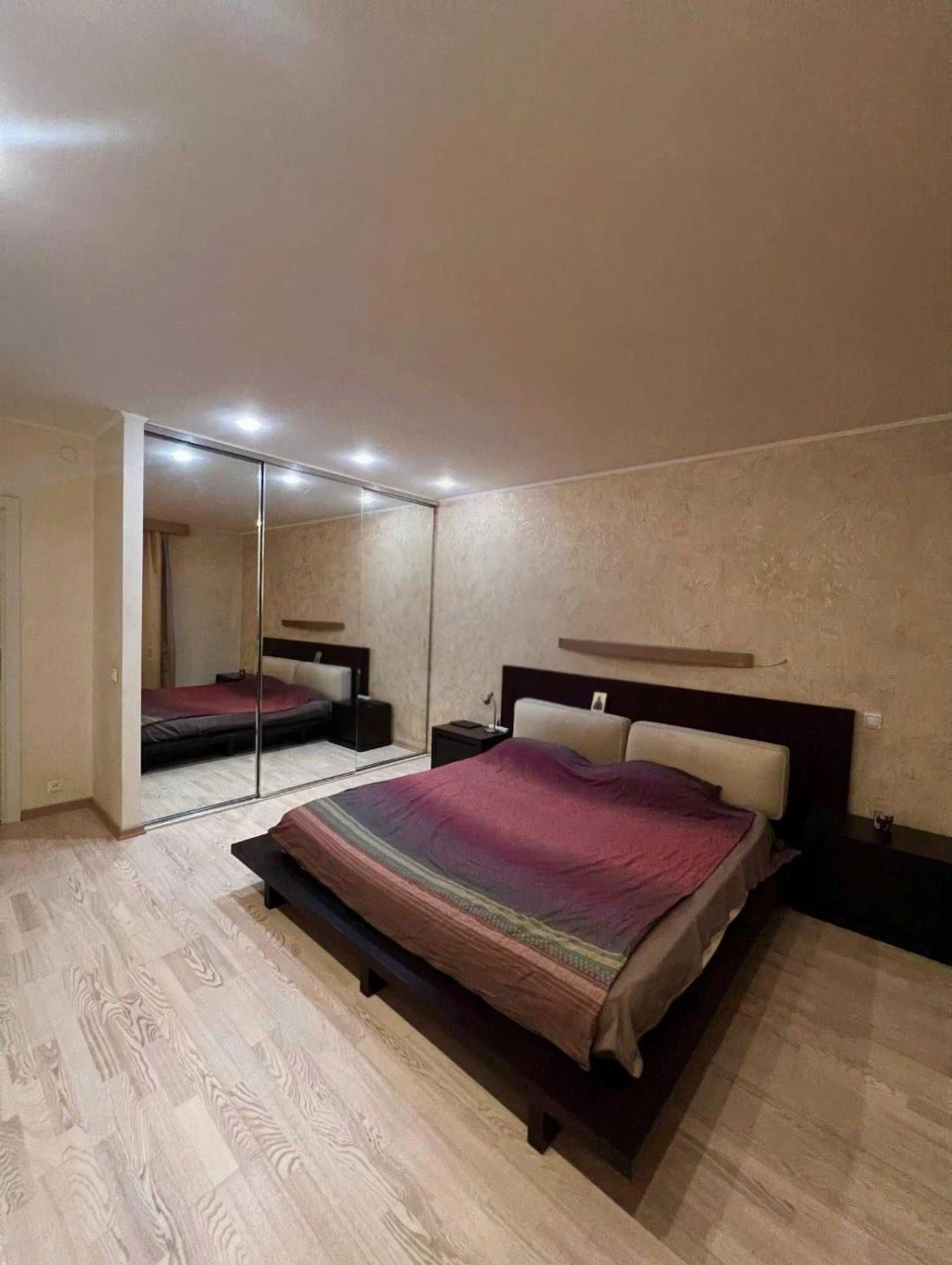 Продаж Квартири на Позняках, 3 кімнати - 106 м2, вул. Княжий