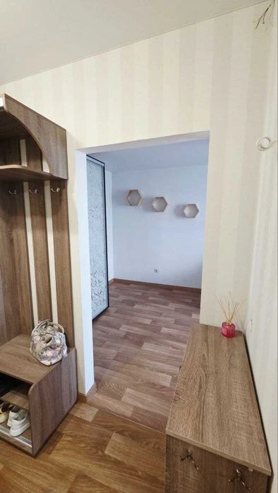 Selling a one-room apartment in a new building on Mira Street.