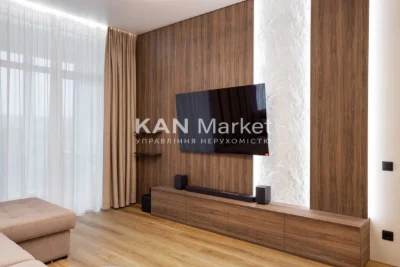 Продаж 3к квартири 125,9 м² з ремонтом у Файна Таун