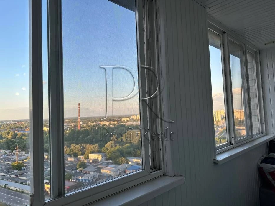 Продаж 1 кімн. квартири за адресою Полярна вулиця 8Є
