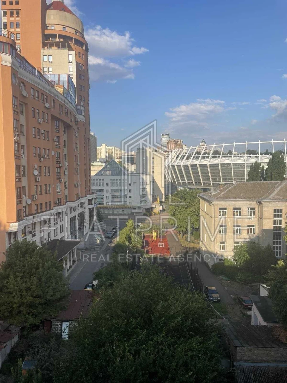 For sale (2-room = 52 m2), 47 Velyka Vasylkivska St. metro