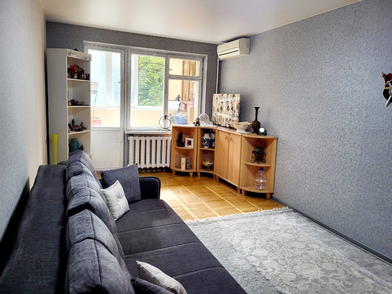 Sale of a large 46.6 m2 1-room apartment on Maksima Kryvon St.