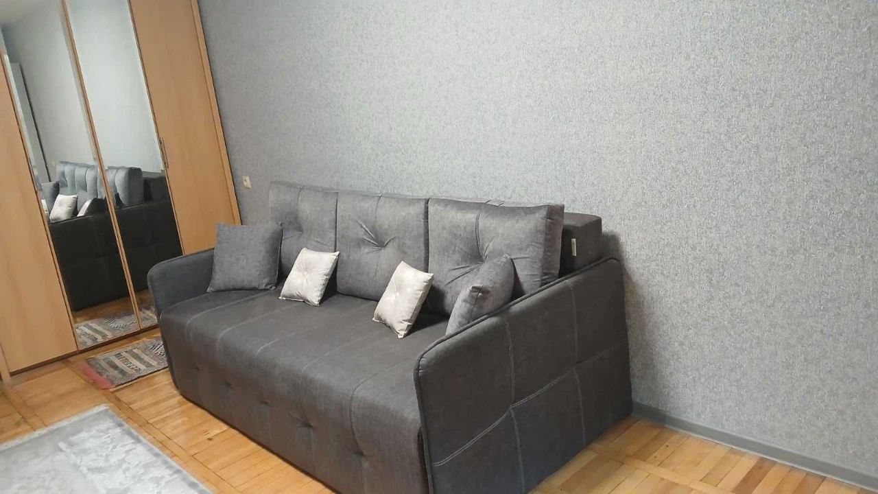 Sale of a large 46.6 m2 1-room apartment on Maksima Kryvon St.