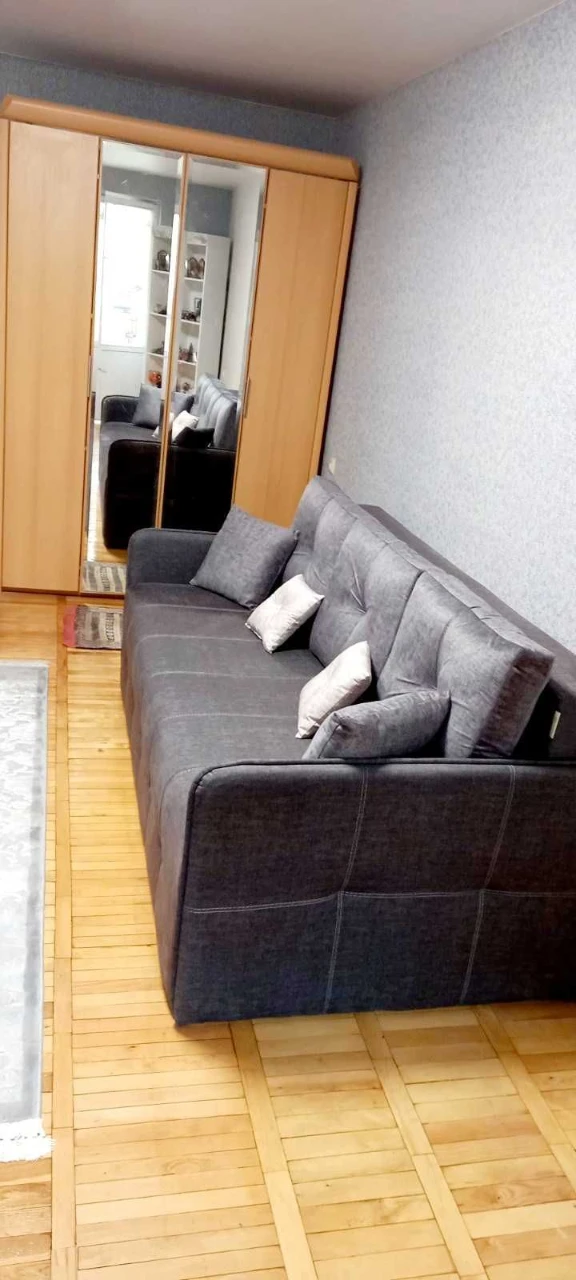 Sale of a large 46.6 m2 1-room apartment on Maksima Kryvon St.
