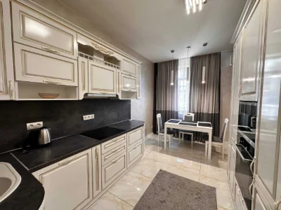 Apartment for sale/Area 120 m2/metro Lybidska/Antonovycha St.