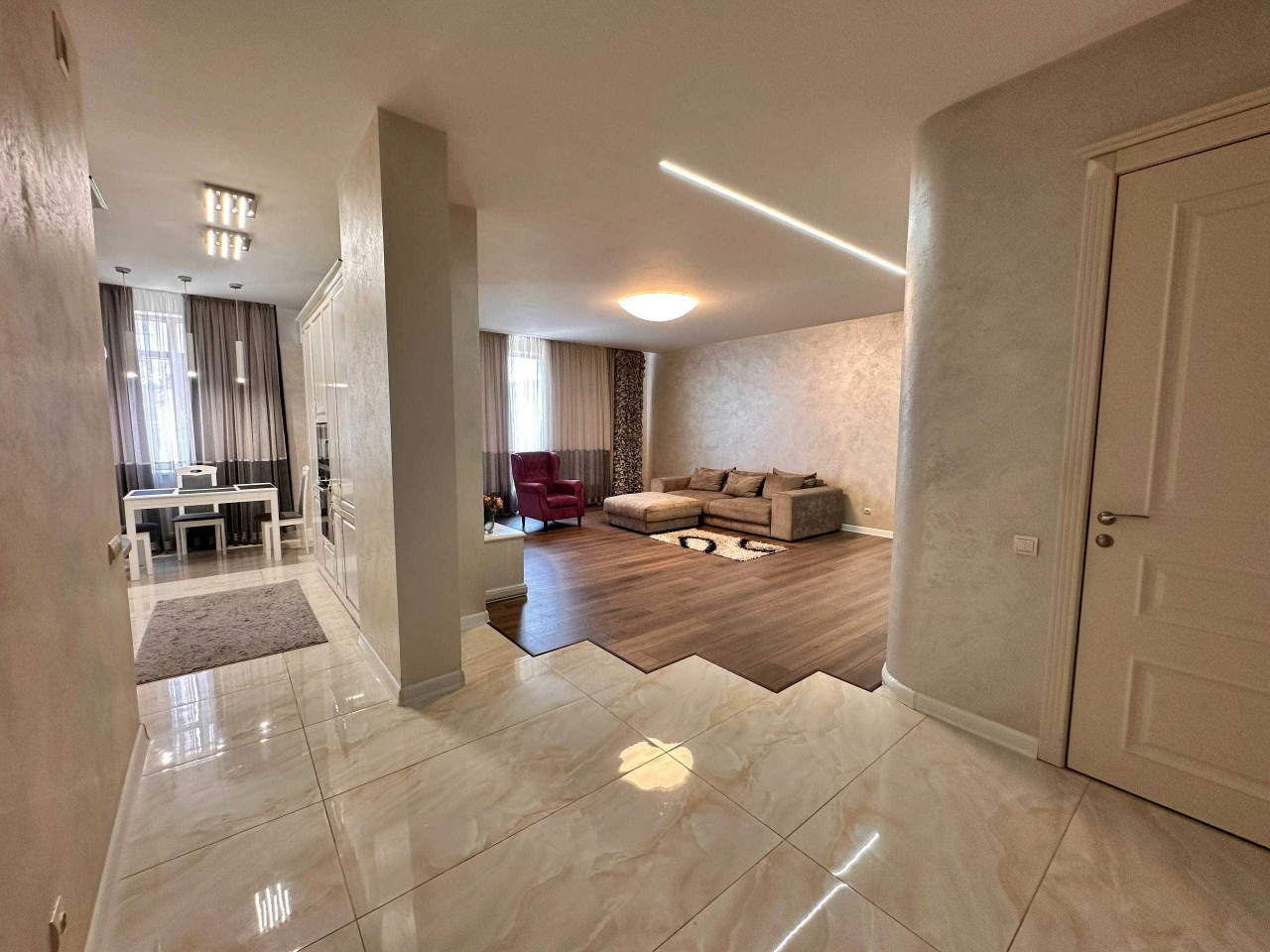Apartment for sale/Area 120 m2/metro Lybidska/Antonovycha St.