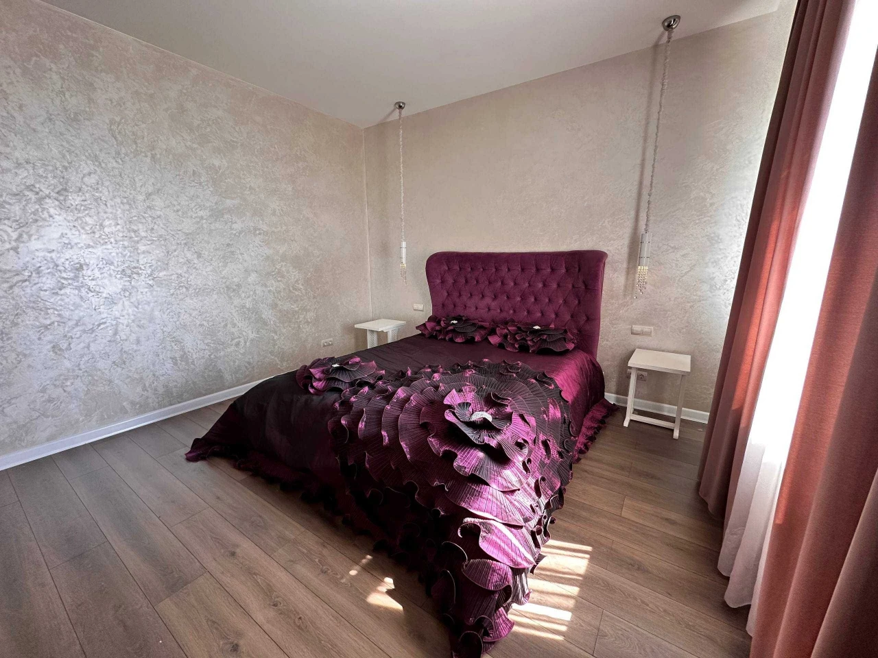 Apartment for sale/Area 120 m2/metro Lybidska/Antonovycha St.