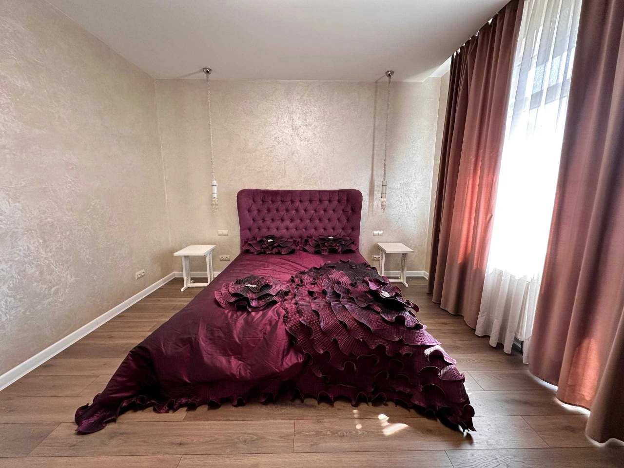 Apartment for sale/Area 120 m2/metro Lybidska/Antonovycha St.