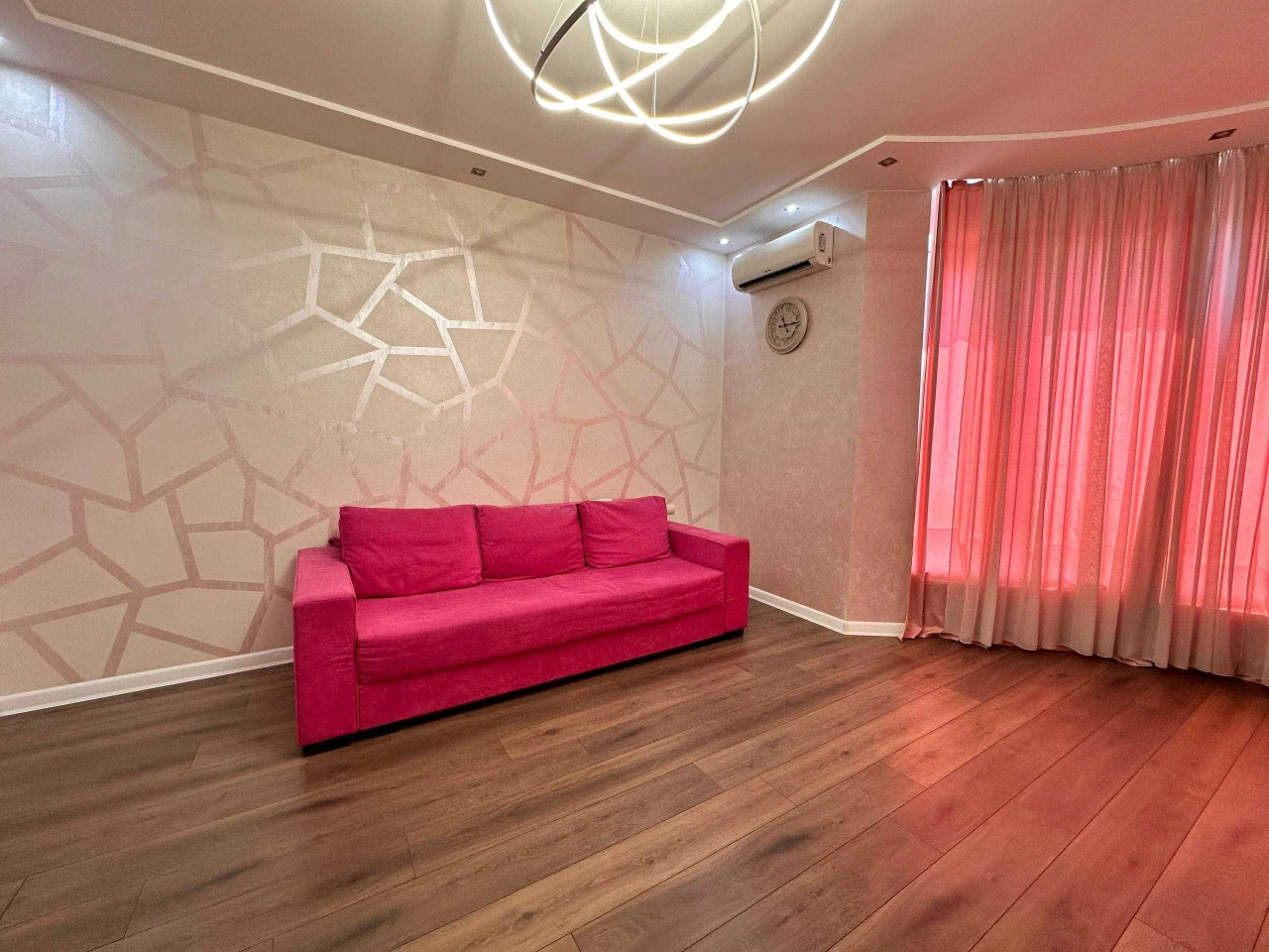 Apartment for sale/Area 120 m2/metro Lybidska/Antonovycha St.