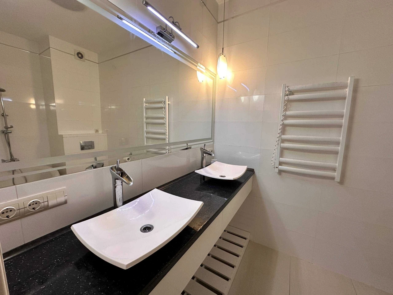 Apartment for sale/Area 120 m2/metro Lybidska/Antonovycha St.