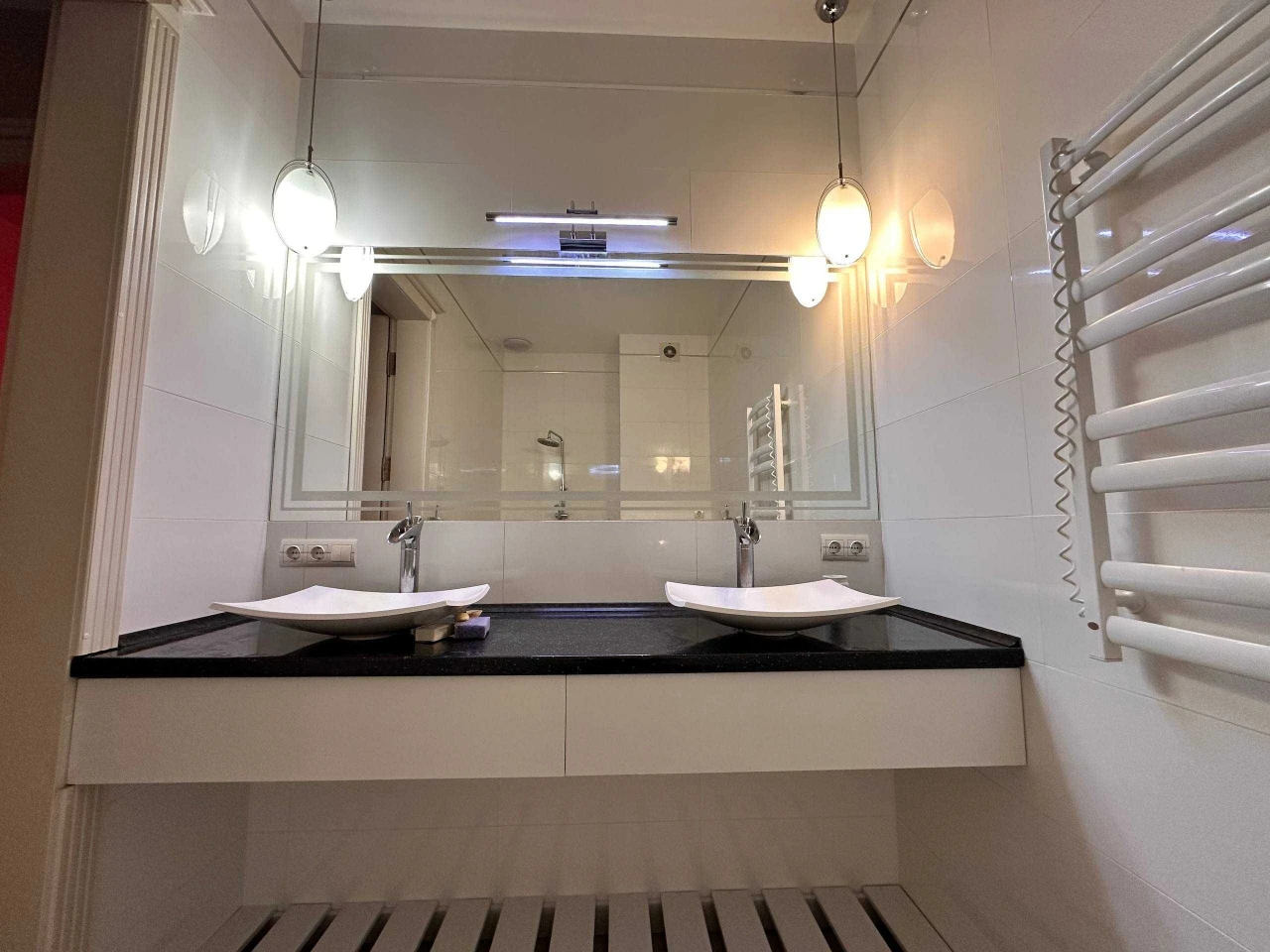 Apartment for sale/Area 120 m2/metro Lybidska/Antonovycha St.