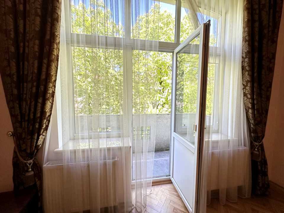 Квартира. Львів, Євгена Коновальця вул.