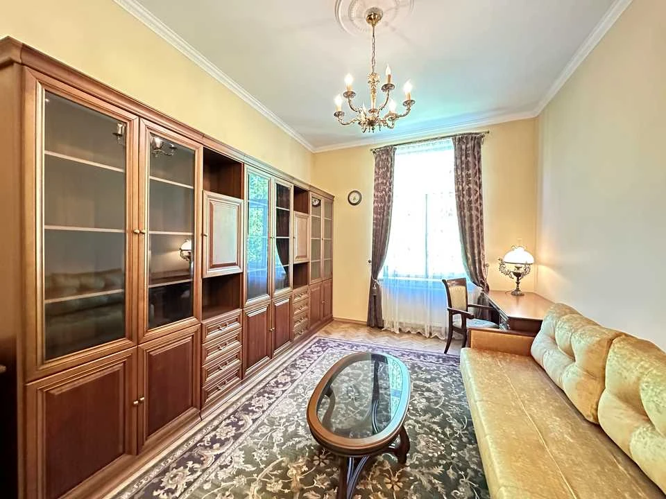 Квартира. Львів, Євгена Коновальця вул.