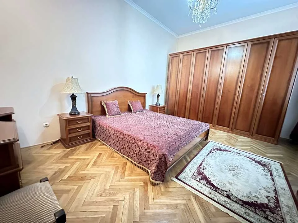 Квартира. Львів, Євгена Коновальця вул.