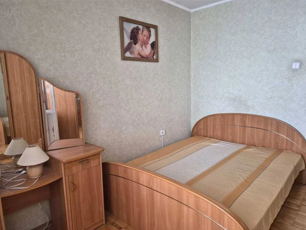 Здам на довгий термін 3-кімнатну квартиру Київ, Деснянський район, вул. Рональда Рейгана, 9Г, 14-й поверх, 16-поверховий цегляний будинок.