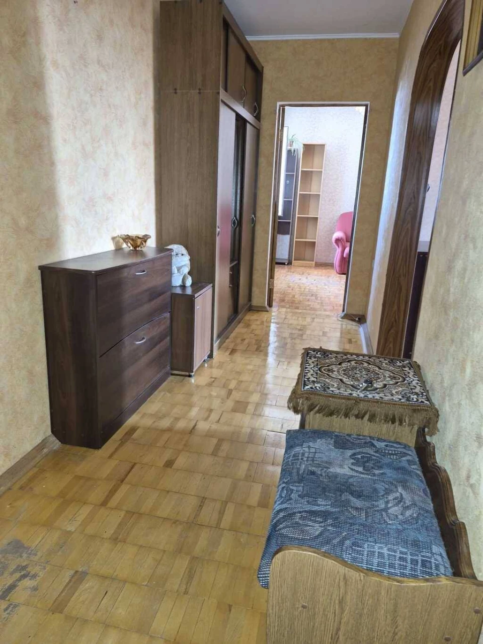 Здам на довгий термін 3-кімнатну квартиру Київ, Деснянський район, вул. Рональда Рейгана, 9Г, 14-й поверх, 16-поверховий цегляний будинок.