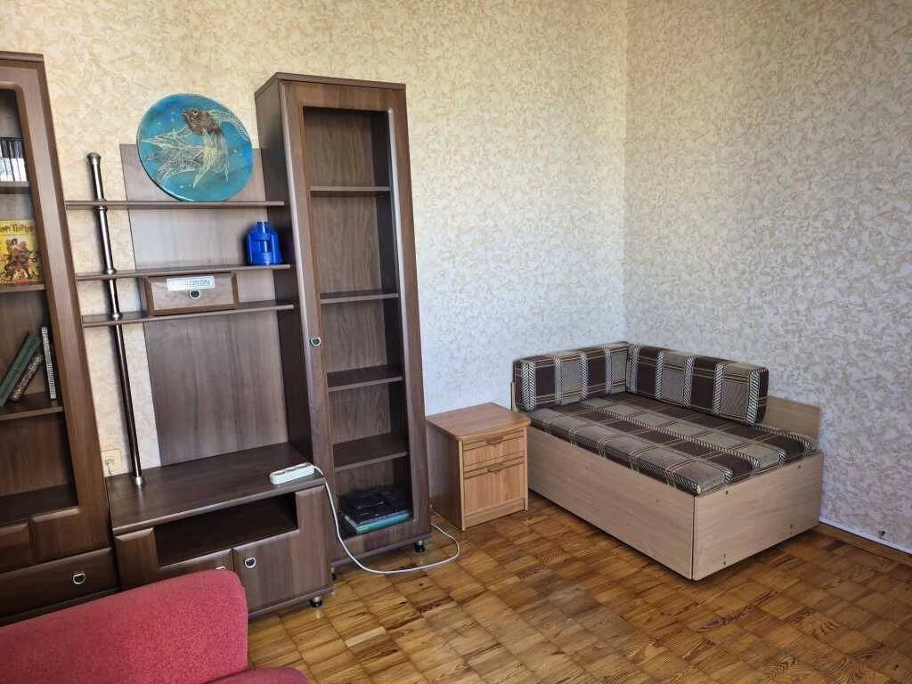 Здам на довгий термін 3-кімнатну квартиру Київ, Деснянський район, вул. Рональда Рейгана, 9Г, 14-й поверх, 16-поверховий цегляний будинок.