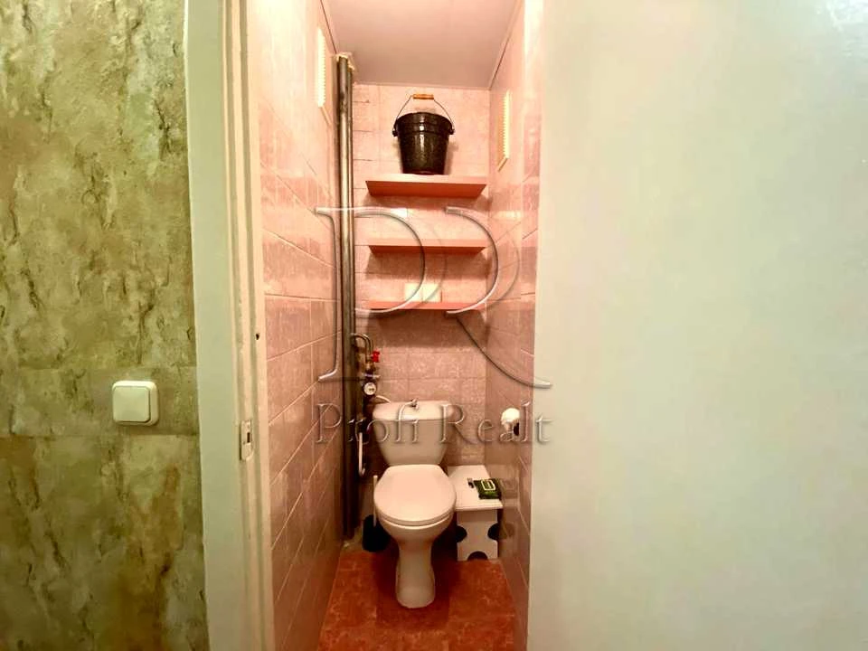 Apartment. Kyiv, Berezaysky Prospect.